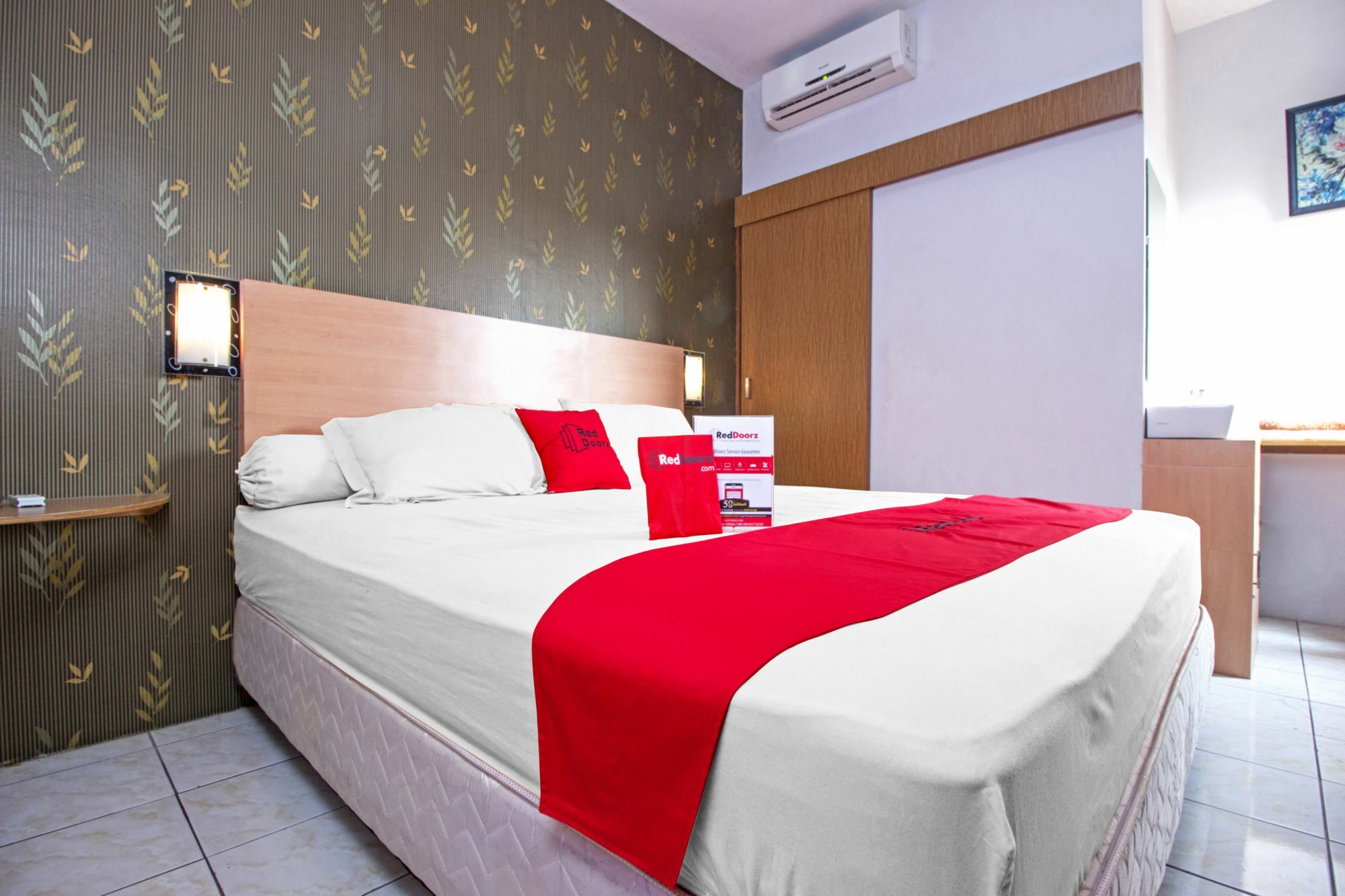 Reddoorz Syariah Near Btc Fashion Mall Бандунг Экстерьер фото