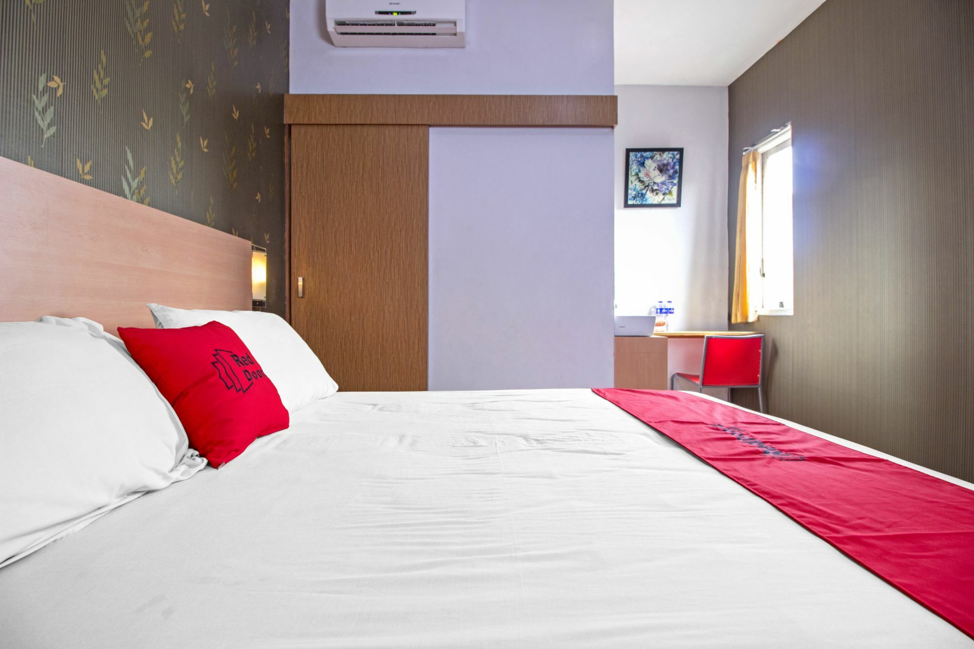 Reddoorz Syariah Near Btc Fashion Mall Бандунг Экстерьер фото