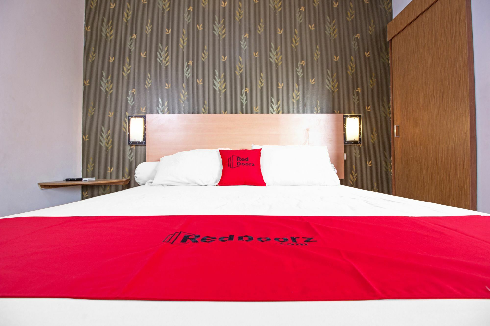 Reddoorz Syariah Near Btc Fashion Mall Бандунг Экстерьер фото